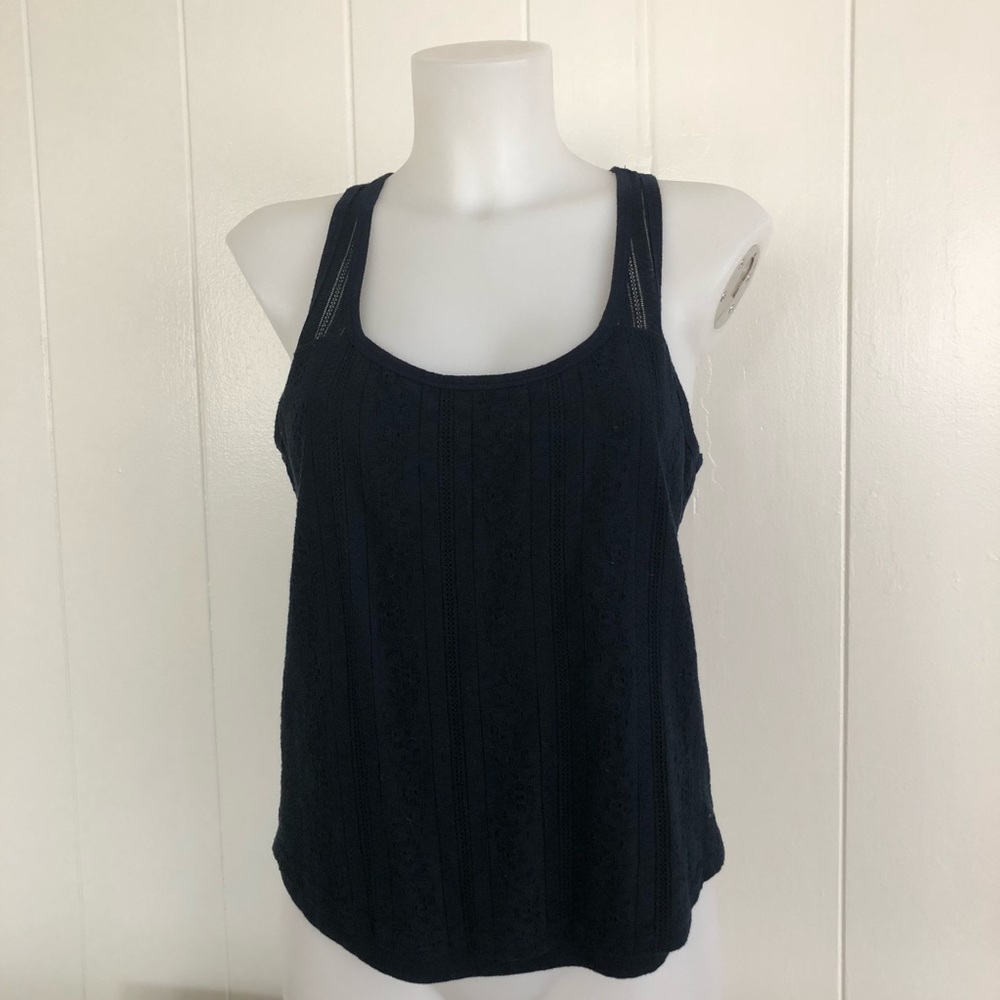 HOLLISTER ❤️‍🔥 LACE OVERLAY TANK SIZE MEDIUM